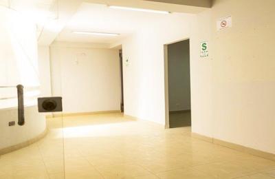 VENTA DE CONSULTORIOS EN URB. SANTA VICTORIA